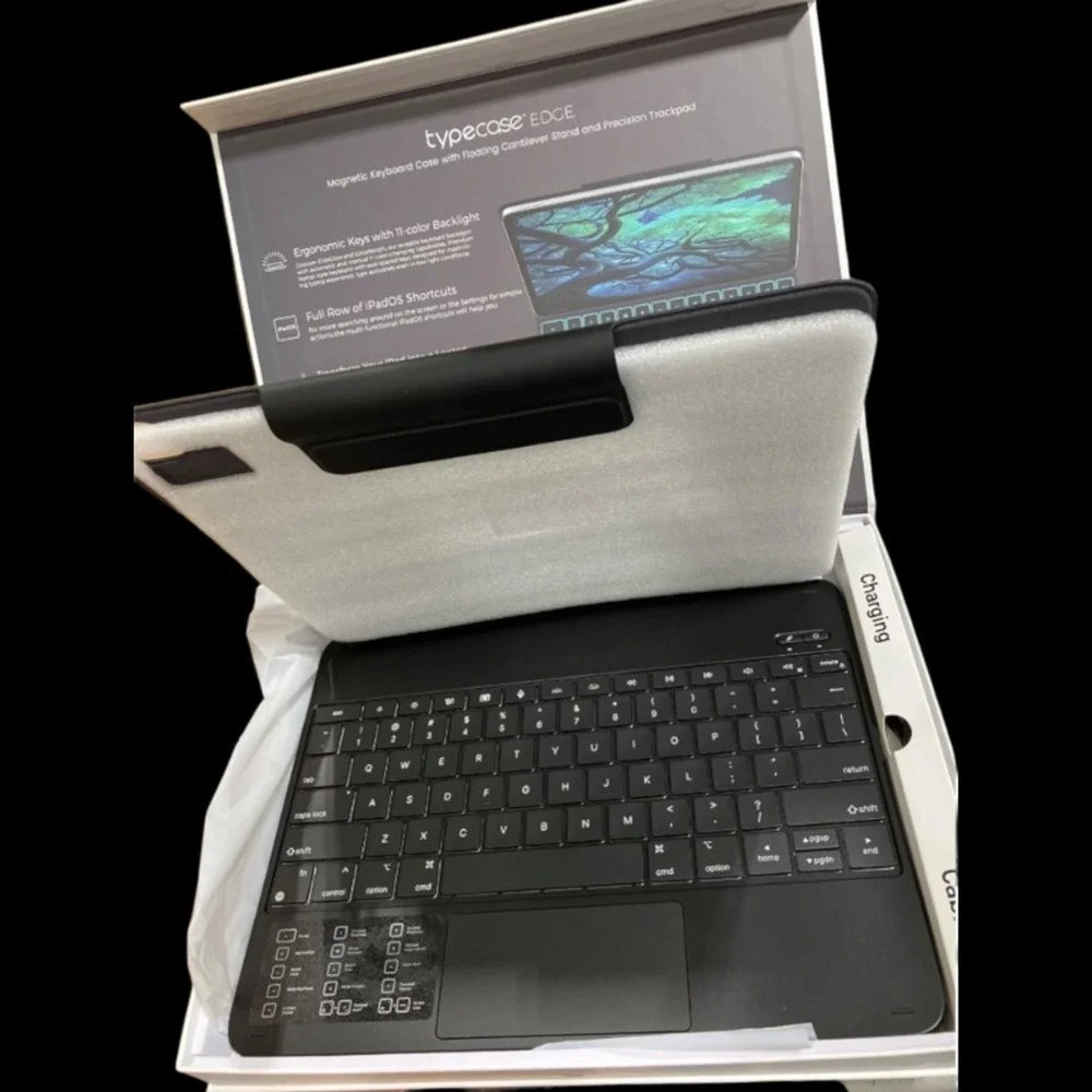 typecase Edge‎ iPad Air 13 & Pro 12.9 Keyboard Case 11-Color Backlight Trackpad
